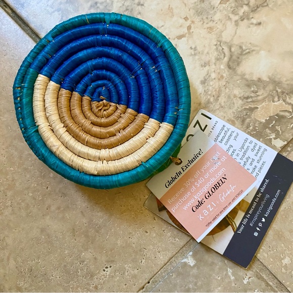 🆕 Uganda Oceana Raffia Coasters - set of 4 - Picture 1 of 7